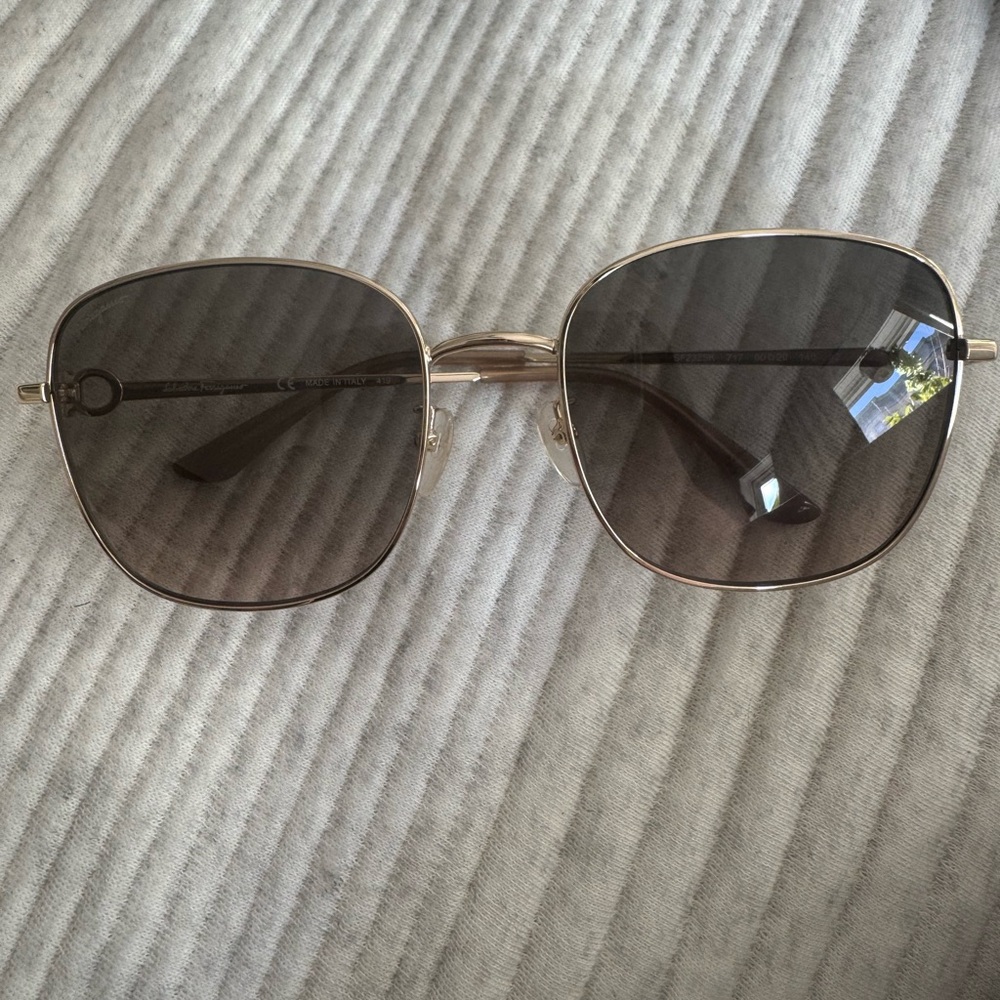 Brand new Ferragamo aviator